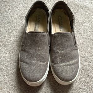 Skechers sparkle memory foam slip ons size 6.5